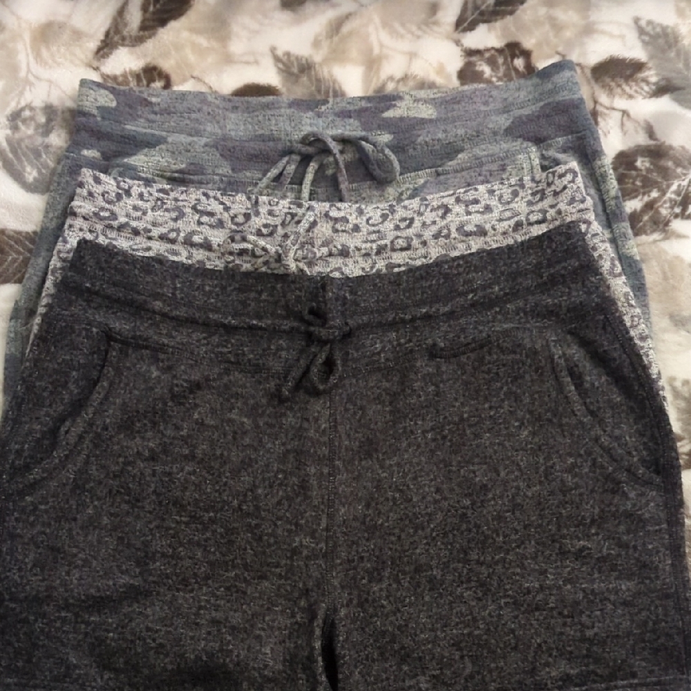Active Life Women's Shorts - Gray, Green Camo, Gray Leopard